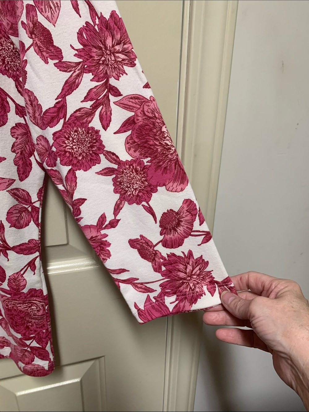 Chico’s Top BNWT - Picture 7 of 9
